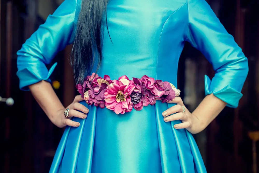 Shantu turquesa - Detalle 2 del vestido de fiesta