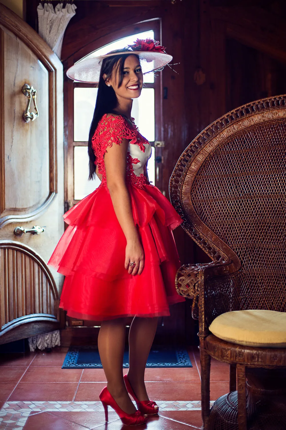 Flores y volantes - Detalle 1 del vestido de fiesta