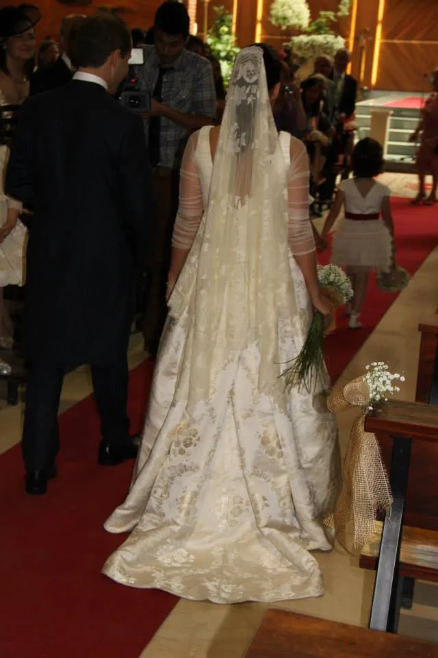 Brocado de seda fallera - Detalle 2 del vestido de novia